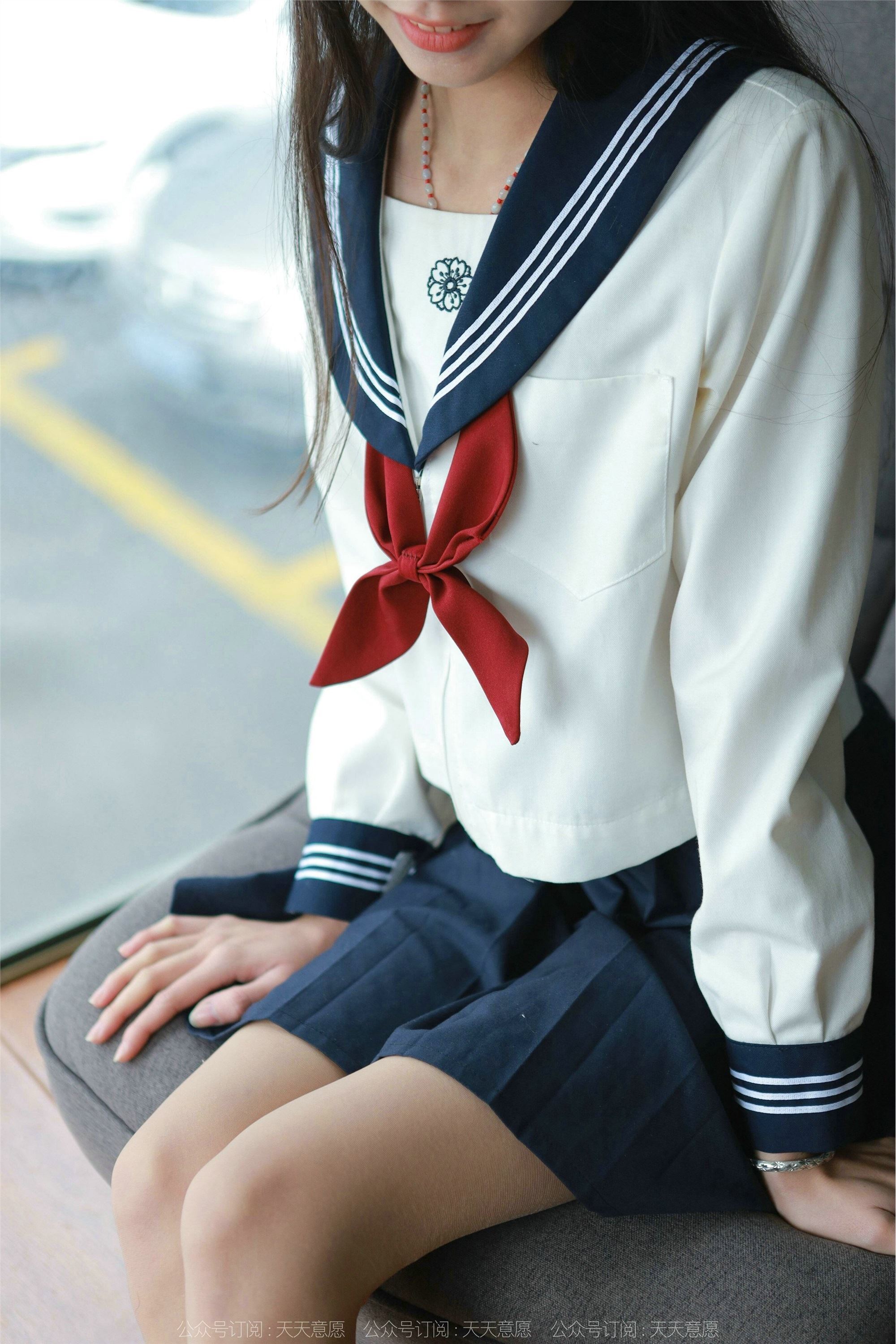 IESS异思趣向  2022.03.03 丝享家1018：团团《可爱JK装》